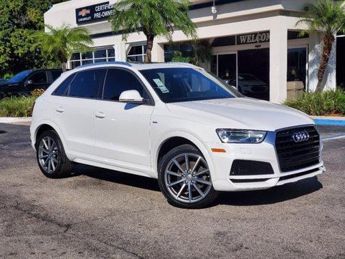Photo 2 of 29 of 2018 Audi Q3 2.0T Sport Premium