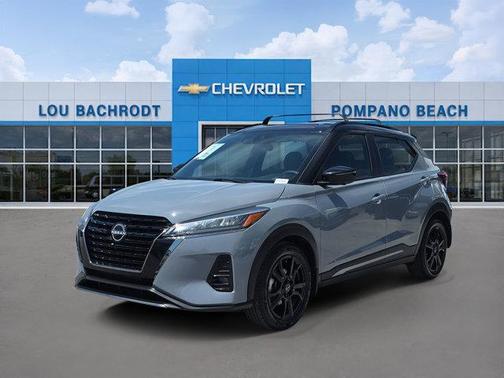 2022 Nissan Kicks SR