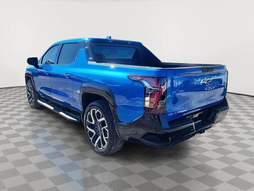 2025 Chevrolet Silverado EV RST