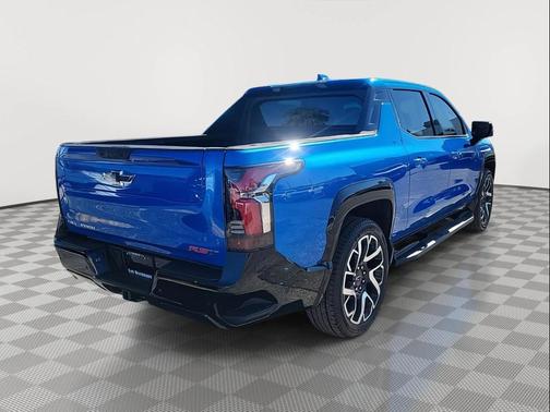 2025 Chevrolet Silverado EV RST
