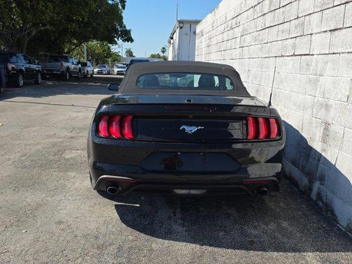 2022 Ford Mustang EcoBoost Premium
