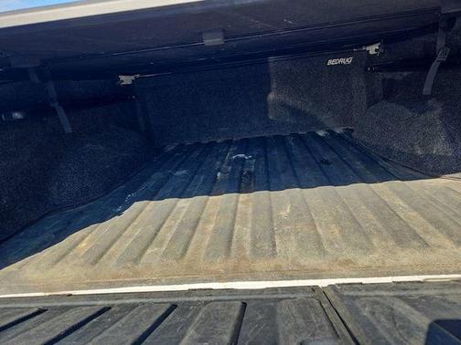 Ivory White Tri-Coat Pearlcoat 2022 RAM 1500 Laramie