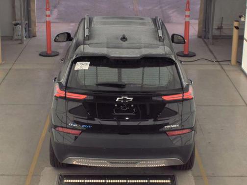 Mosaic Black Metallic 2022 Chevrolet Bolt EUV FWD Premier