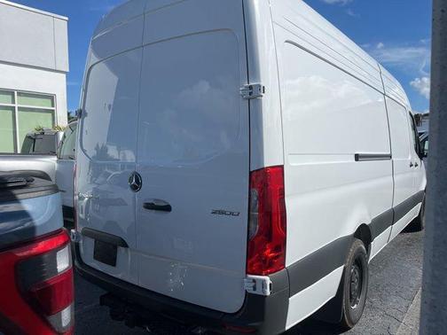 2025 Mercedes-Benz Sprinter 2500 High Roof