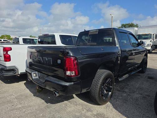 Brilliant Black Crystal Pearlcoat 2017 RAM 1500 Night Crew Cab 4x2 5'7' Box