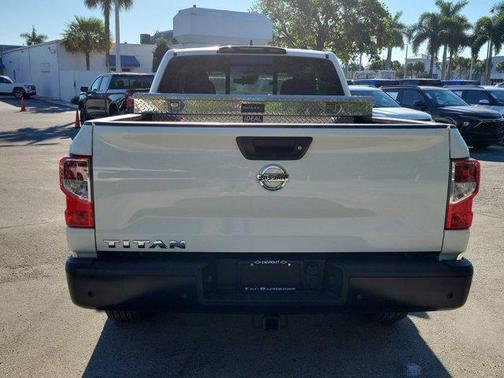 2022 Nissan Titan S