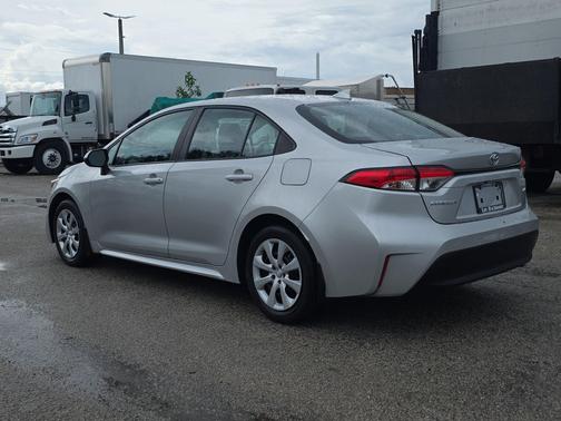 Classic Silver Metallic 2024 Toyota Corolla LE