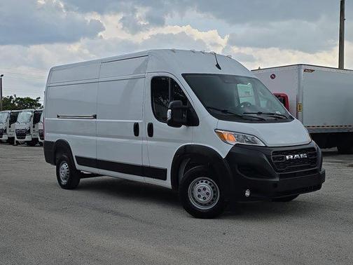 Bright White Clearcoat 2024 RAM ProMaster 2500 Tradesman