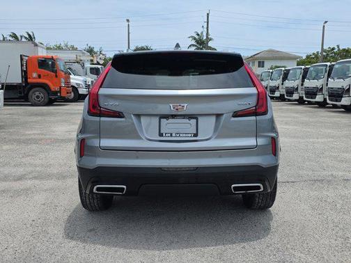Argent Silver Metallic 2025 Cadillac XT4 Premium Luxury