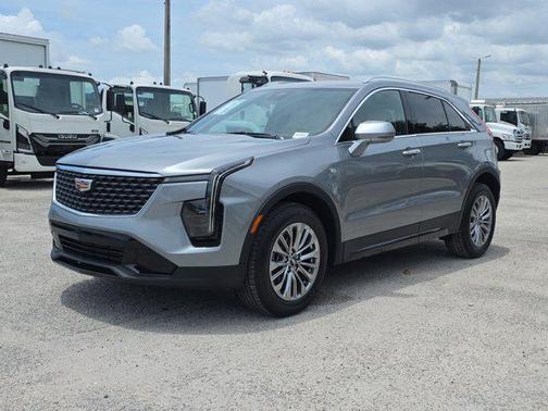 Argent Silver Metallic 2025 Cadillac XT4 Premium Luxury