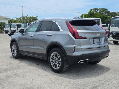 Argent Silver Metallic 2025 Cadillac XT4 Premium Luxury