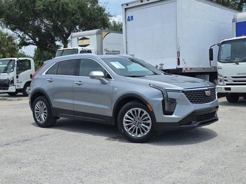 Argent Silver Metallic 2025 Cadillac XT4 Premium Luxury