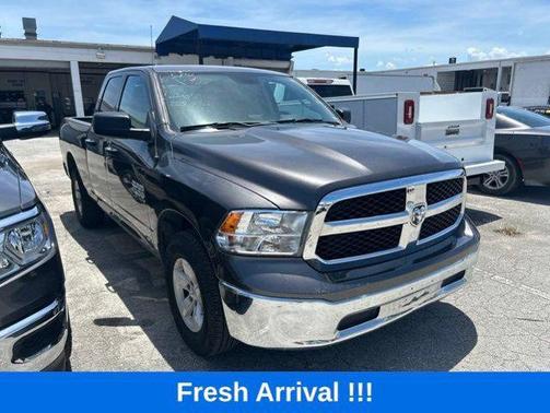 Granite Crystal Metallic Clearcoat 2024 RAM 1500 Classic SLT