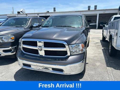 Granite Crystal Metallic Clearcoat 2024 RAM 1500 Classic SLT