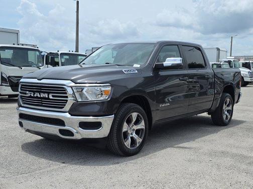 Granite Crystal Metallic Clearcoat 2024 RAM 1500 Laramie