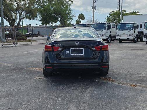 2024 Nissan Altima 2.5 SV