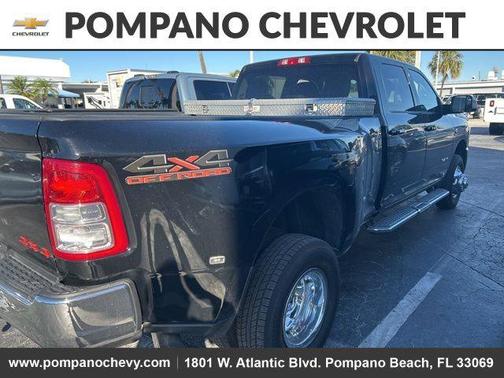 2019 RAM 3500 Big Horn Crew Cab 4x4 8' Box