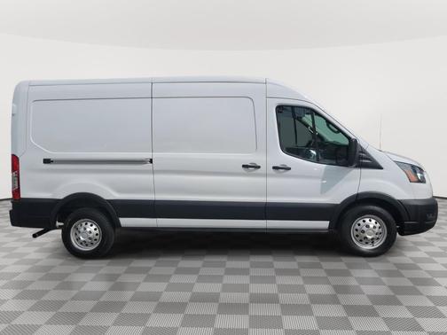 2022 Ford Transit-250 Base