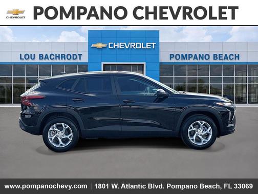 Mosaic Black Metallic 2026 Chevrolet Trax LS