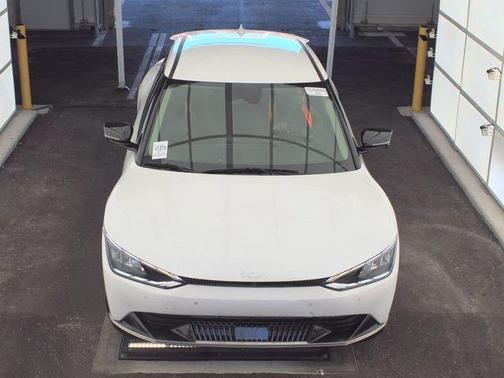Snow White Pearl 2024 Kia EV6 Wind