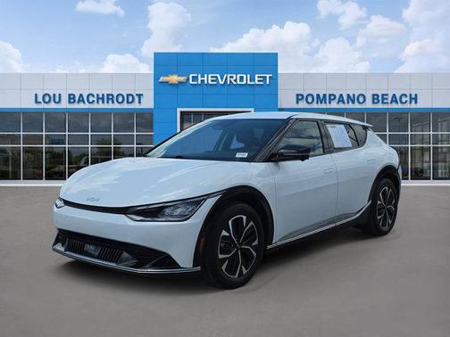 Snow White Pearl 2024 Kia EV6 Wind