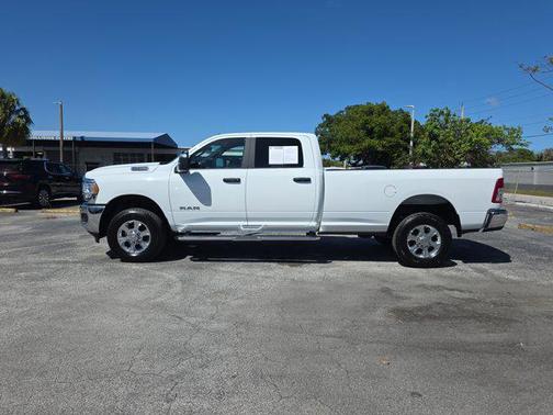 2024 RAM 2500 Big Horn Crew Cab 4x4 8' Box