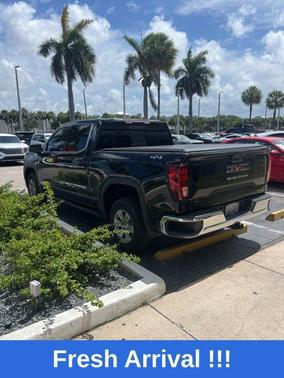 Onyx Black 2021 GMC Sierra 1500 SLE