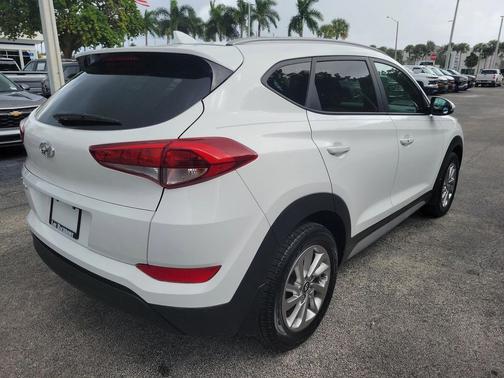 2018 Hyundai TUCSON SEL Plus