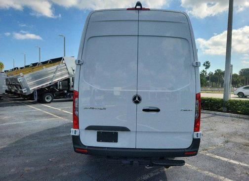 Arctic+White 2025 Mercedes-Benz Sprinter 2500 High Roof