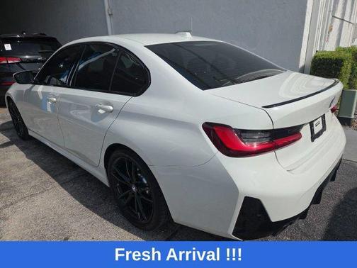 Alpine White 2023 BMW 330 330i