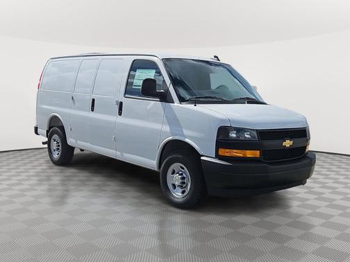 2025 Chevrolet Express 2500 RWD 2500 Regular Wheelbase WT