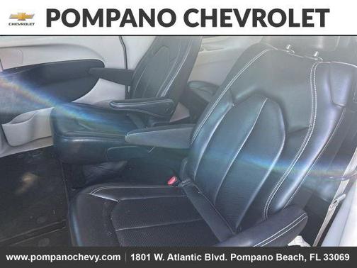 2023 Chrysler Pacifica Touring L