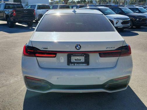 2021 BMW 750 i xDrive