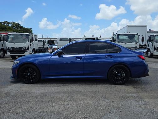 Portimao Blue Metallic 2021 BMW 330 330i