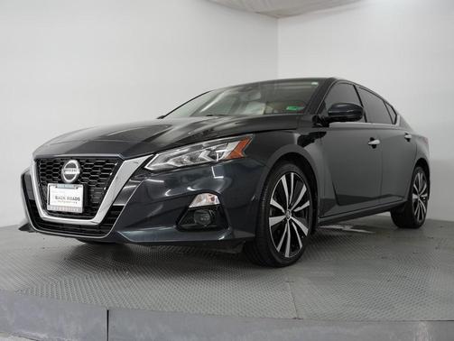 2021 Nissan Altima 2.5 Platinum