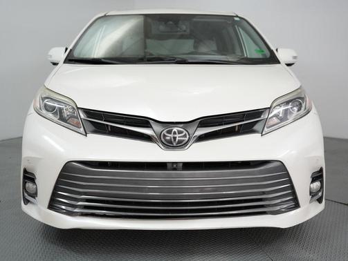 2019 Toyota Sienna Limited