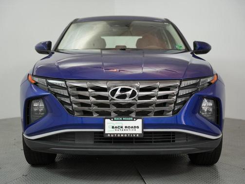 2022 Hyundai TUCSON SE