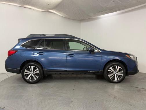 Abyss Blue Pearl 2019 Subaru Outback 2.5i Limited