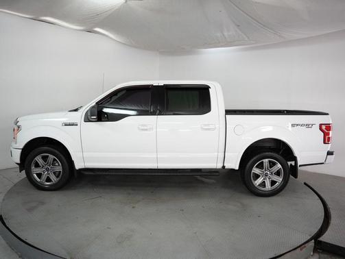 Oxford White 2019 Ford F-150 XLT
