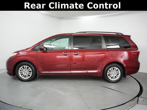 2017 Toyota Sienna XLE Premium