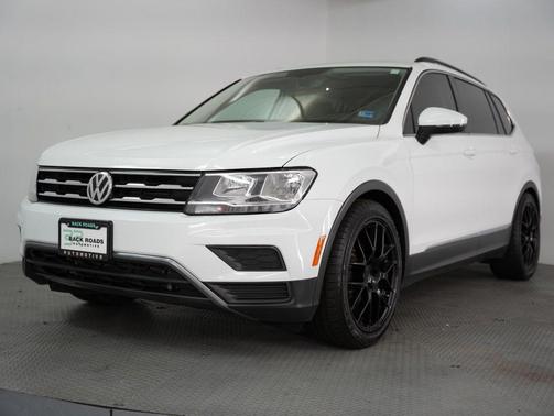 Pure White 2021 Volkswagen Tiguan 2.0T SE