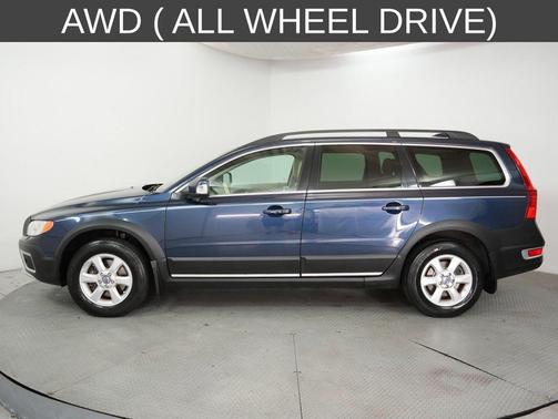 Caspian Blue Metallic 2011 Volvo XC70 3.2