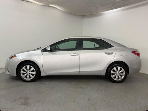 Classic Silver Metallic 2016 Toyota Corolla LE