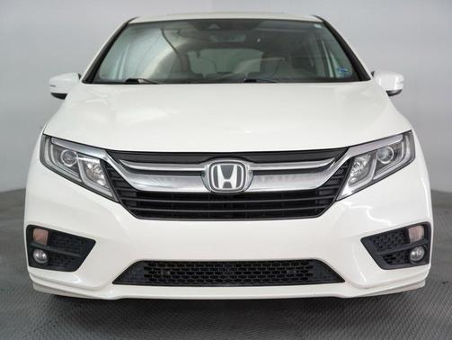 Diamond White Pearl 2018 Honda Odyssey EX-L