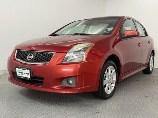 Lava Red Pearl-Mica/Metallic 2011 Nissan Sentra 2.0 SR