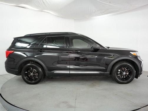 Agate Black Metallic 2020 Ford Explorer XLT