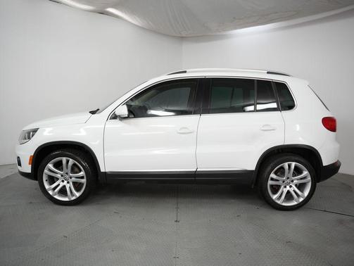 Pure White 2015 Volkswagen Tiguan Auto SEL