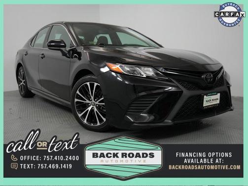 2020 Toyota Camry SE
