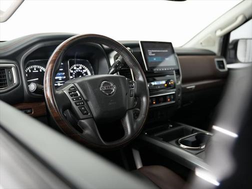 2017 Nissan Titan Platinum Reserve