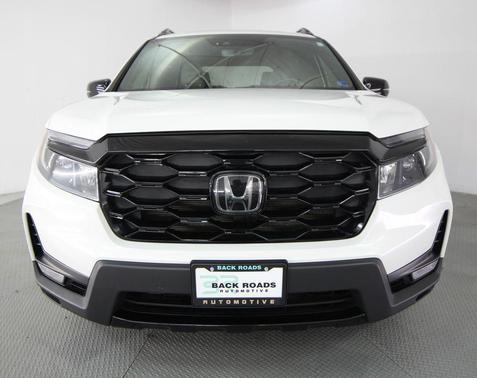 Platinum White 2022 Honda Passport Elite